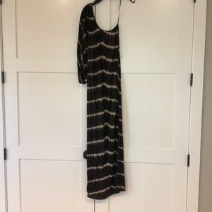 One sleeve maxi dress
